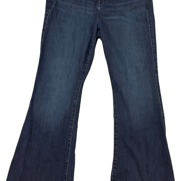 Torrid Bombshell Flare Jeans Women’s Size 16R Super Soft Dark Wash Flare Denim - Picture 1 of 2